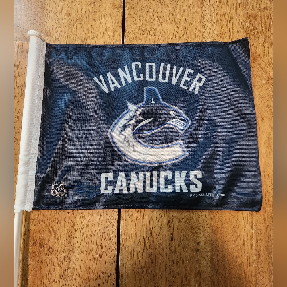 NHL Vancouver Canucks Car Flag - Blue and White - Picture 2 of 5